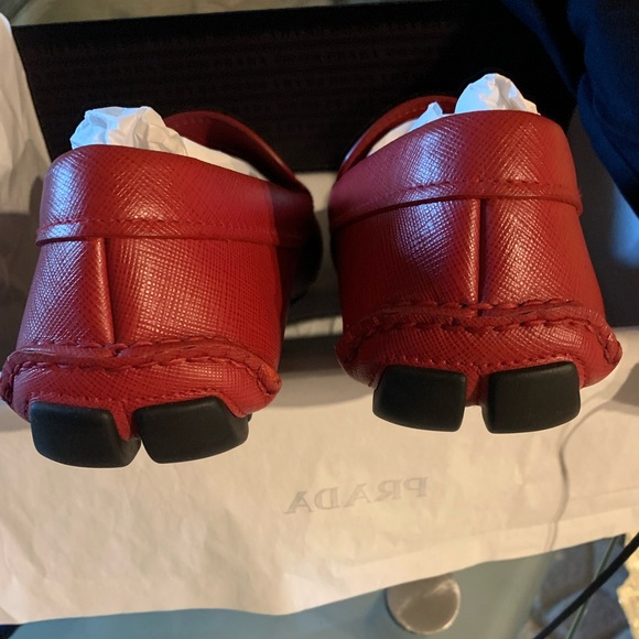 PRADA - Picture 6 of 13